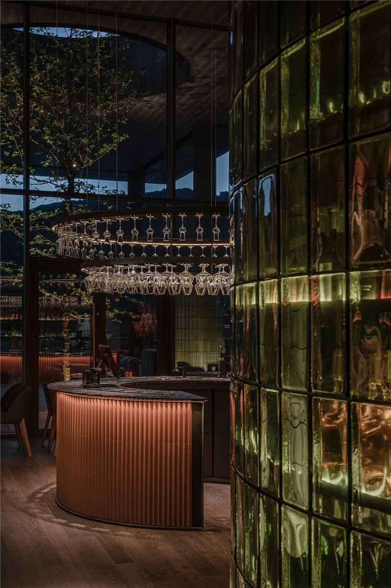 烏克蘭艾米麗大酒店Terra餐廳設(shè)計(jì)方案 烏克蘭艾米麗大酒店Terra餐廳設(shè)計(jì)方案
