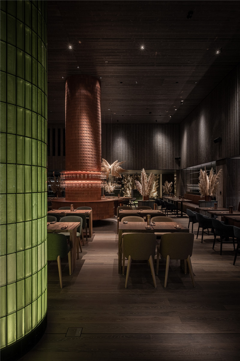 烏克蘭艾米麗大酒店Terra餐廳設(shè)計(jì)方案 烏克蘭艾米麗大酒店Terra餐廳設(shè)計(jì)方案